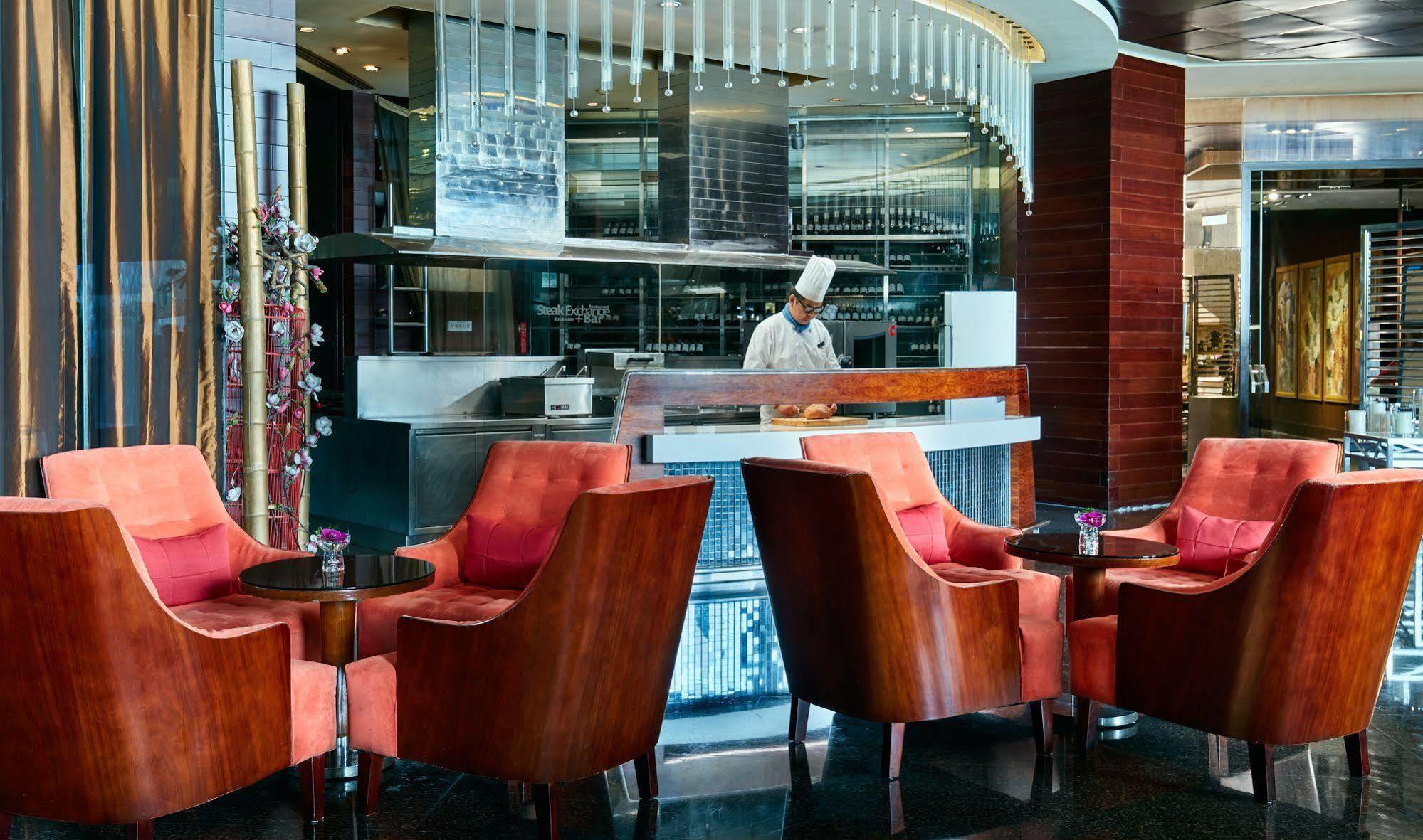 Financial Street International 5*